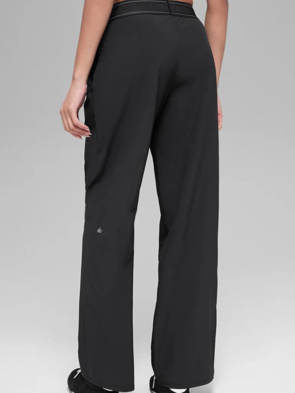 NWT ALO Yoga Black Suit Up Pants 👖😍 Office/Travel/Everyday - Picture 9 of 9